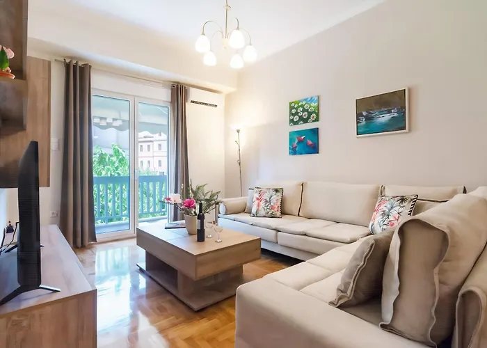 Acropolis View 2Bd Apt Next To Museum & Metro
